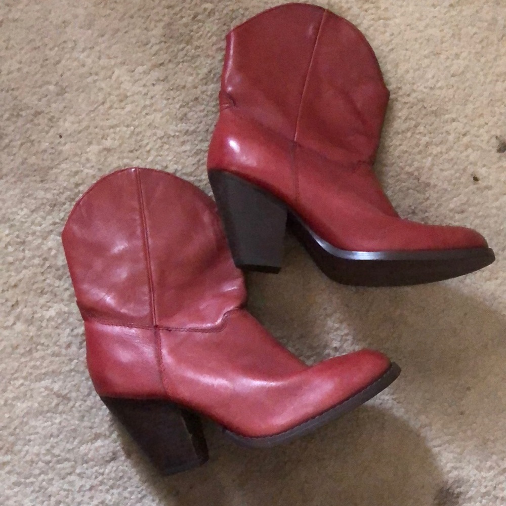 Red-ish Cowgirl Boot